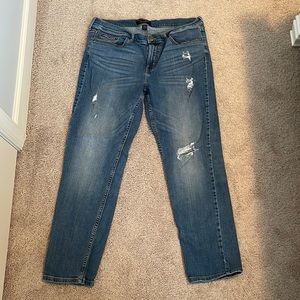 Banana Republic Distressed Girlfriend Jeans. Medium wash. size 31/12